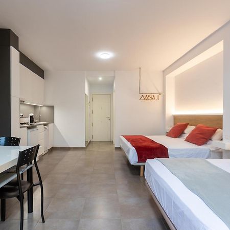 Apartamentos Enfrente Del Museo Dali Figueres  Buitenkant foto